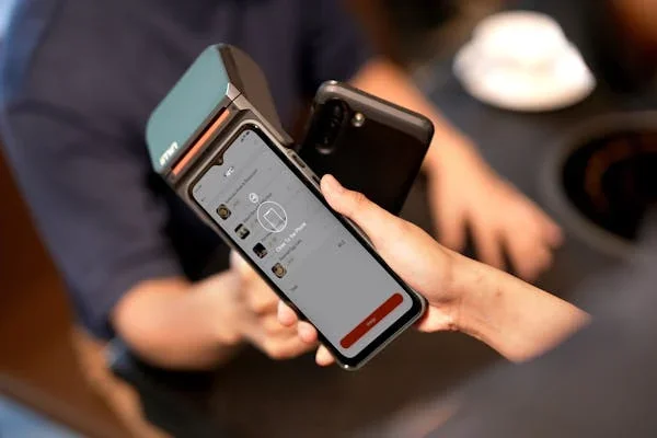网上申请电签版pos机正规吗，刷信用卡费率扣多少合理？
